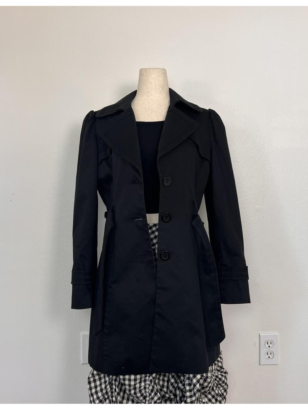 White House Black Market Black trench coat. Size: S.